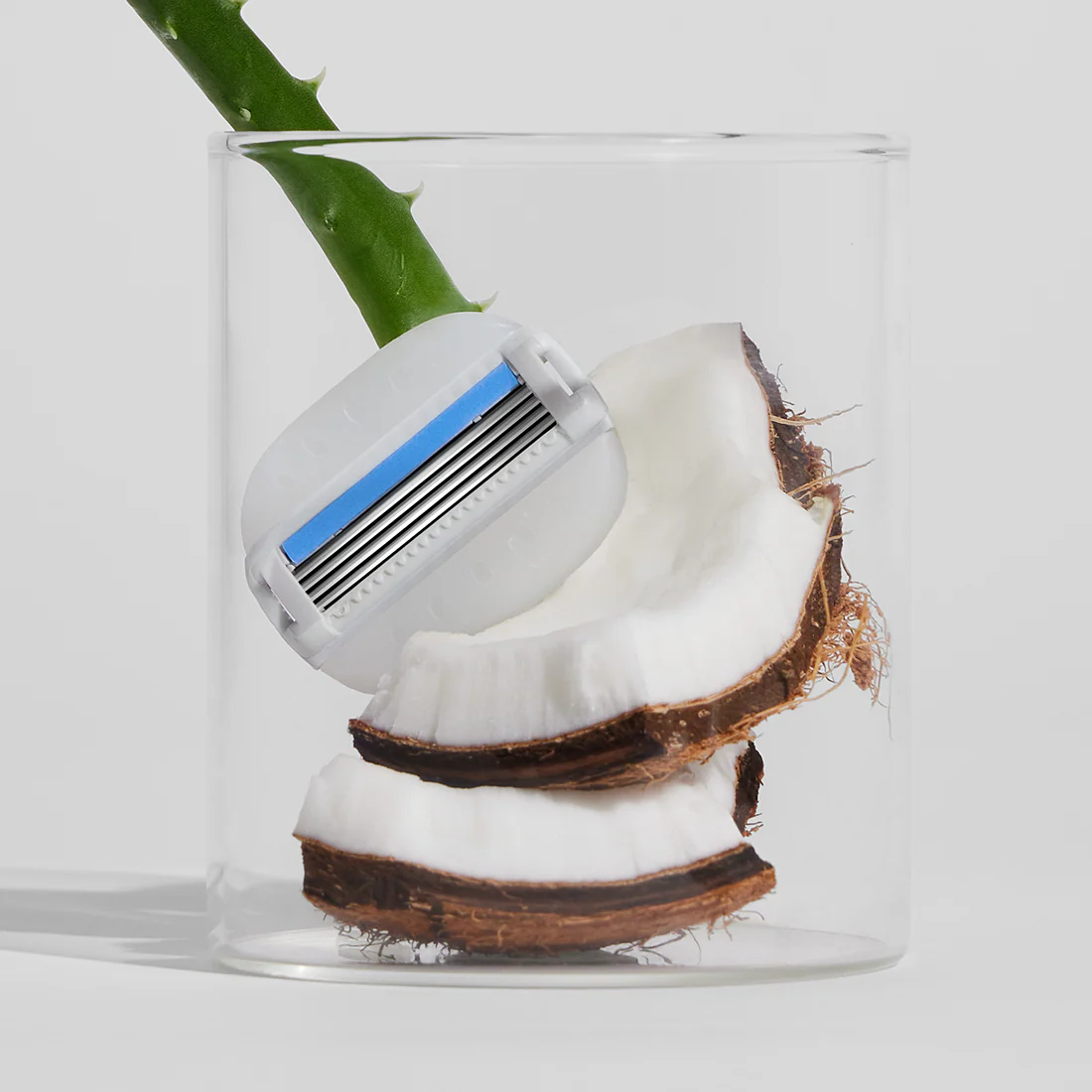 Moisture Plus Razor Set - Image 14